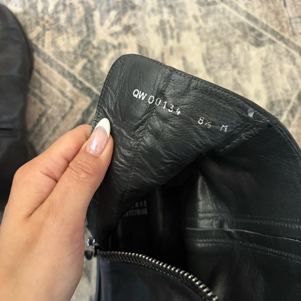 Stuart Weitzman Winzipper Black Nappa Leather Side-Zip Ankle Boots 8.5 - Picture 9 of 10